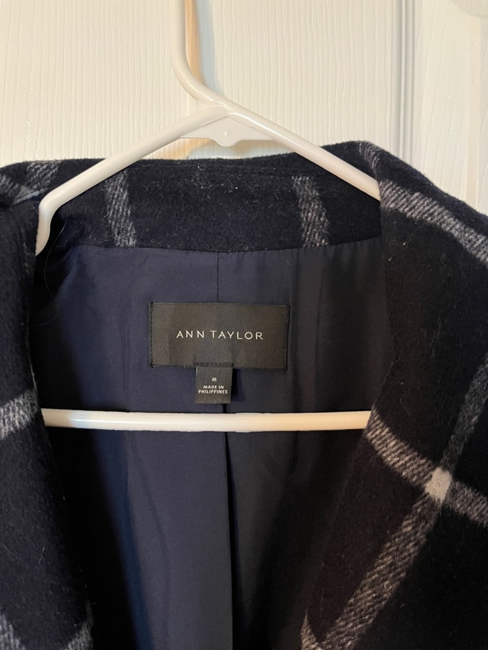 Ann Taylor Black Windowpane Plaid Wrap Trench Coat with Belt navy and white M - Picture 3 of 8